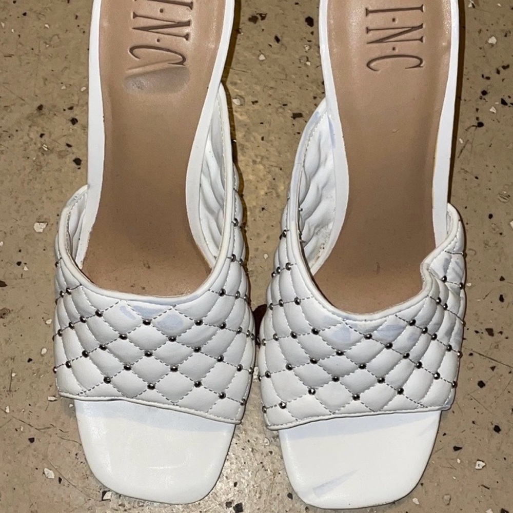 INC International Concepts White Quilted Slide Mules